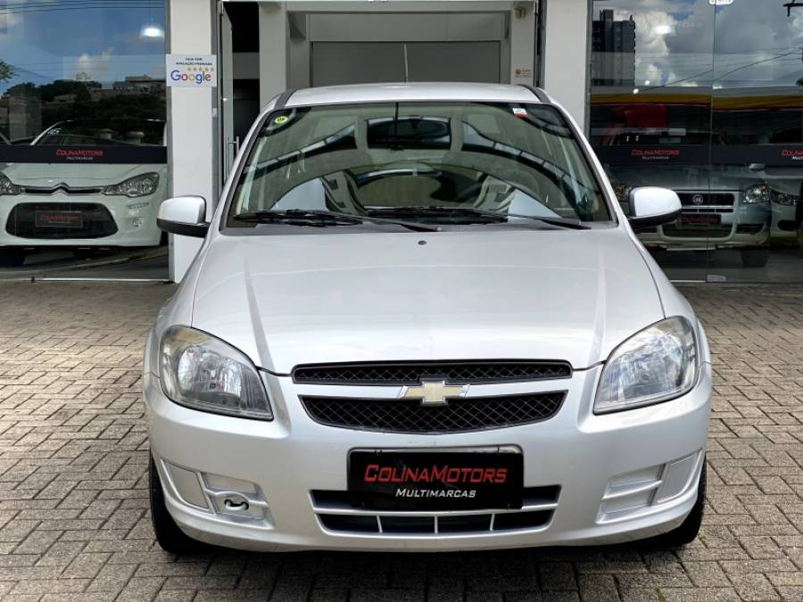 CHEVROLET - CELTA - 2013/2013 - Prata - R$ 35.900,00