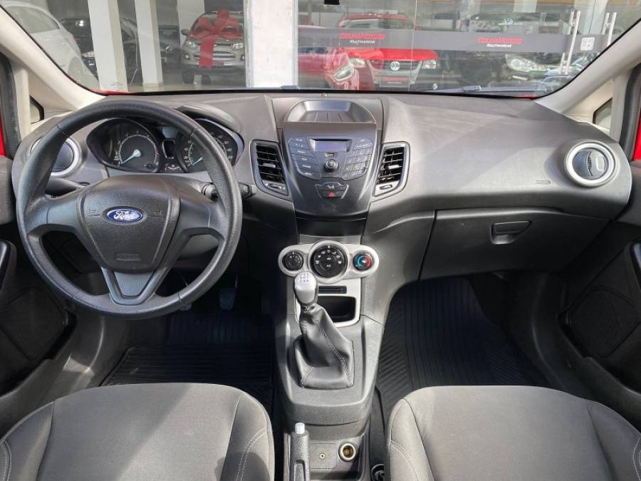FORD - FIESTA - 2015/2015 - Vermelha - R$ 47.900,00