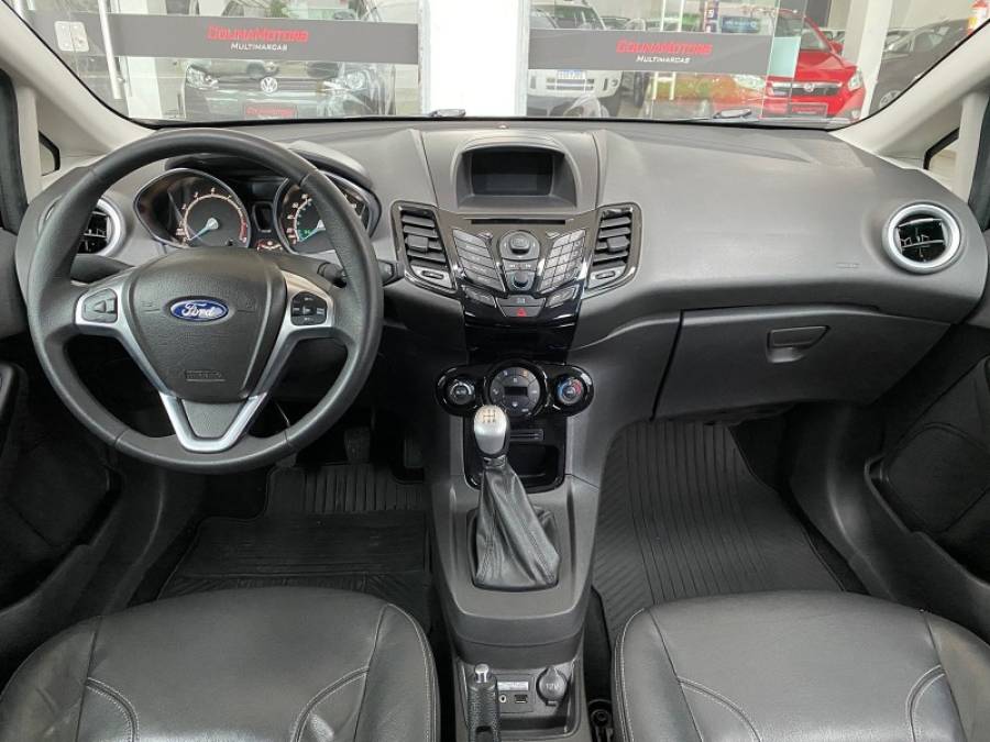 FORD - FIESTA - 2014/2014 - Preta - R$ 47.900,00