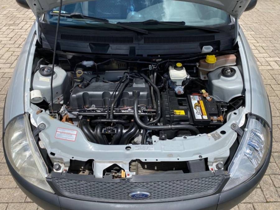 FORD - KA - 2005/2005 - Prata - R$ 16.900,00