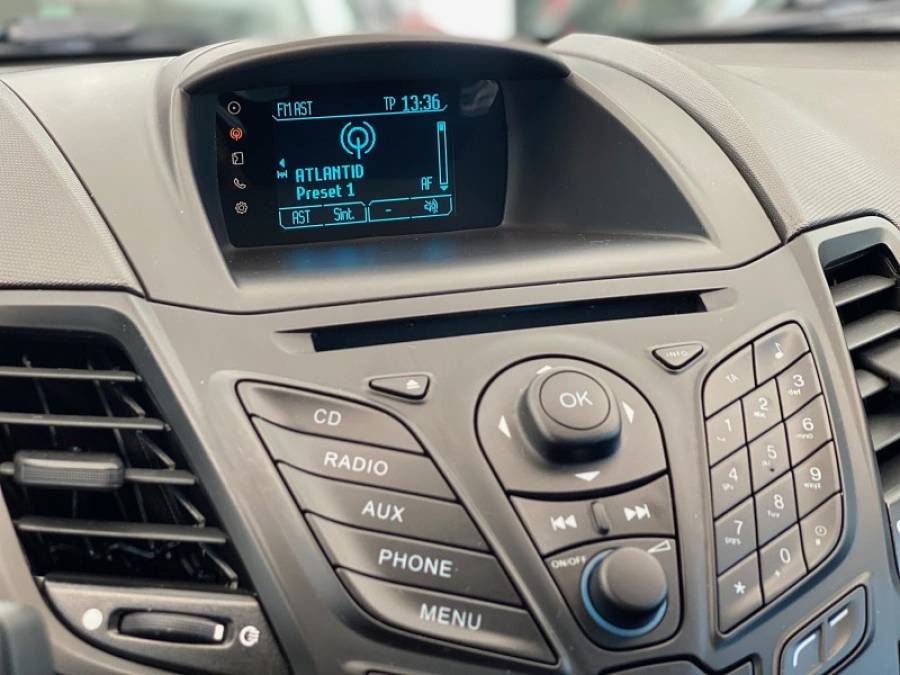 FORD - FIESTA - 2014/2014 - Branca - R$ 43.900,00