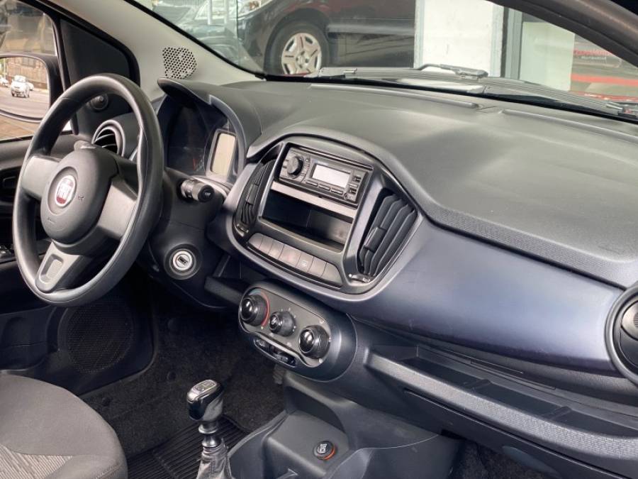 FIAT - UNO - 2018/2018 - Preta - R$ 40.900,00