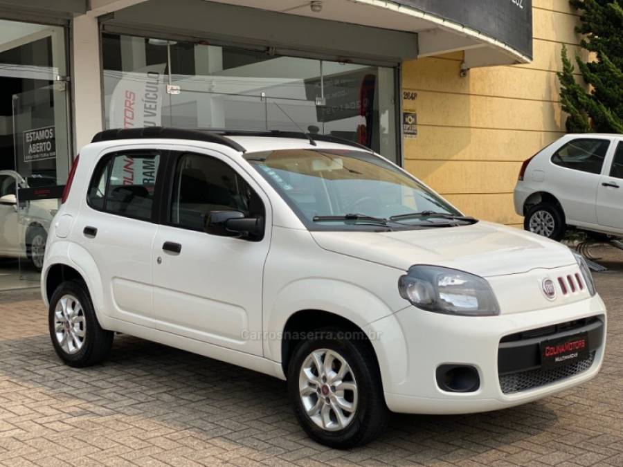 FIAT - UNO - 2013/2014 - Branca - R$ 36.900,00