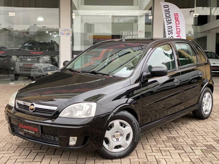 CHEVROLET - CORSA - 2010/2011 - Preta - R$ 32.900,00