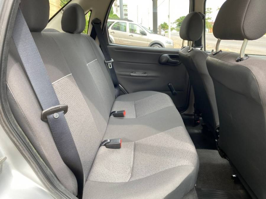 CHEVROLET - CLASSIC - 2013/2013 - Prata - R$ 35.900,00