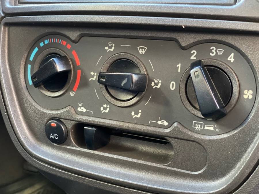 FORD - KA - 2013/2013 - Vermelha - R$ 31.900,00