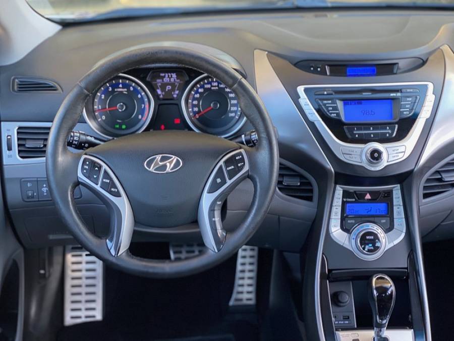 HYUNDAI - ELANTRA - 2012/2012 - Prata - R$ 65.900,00