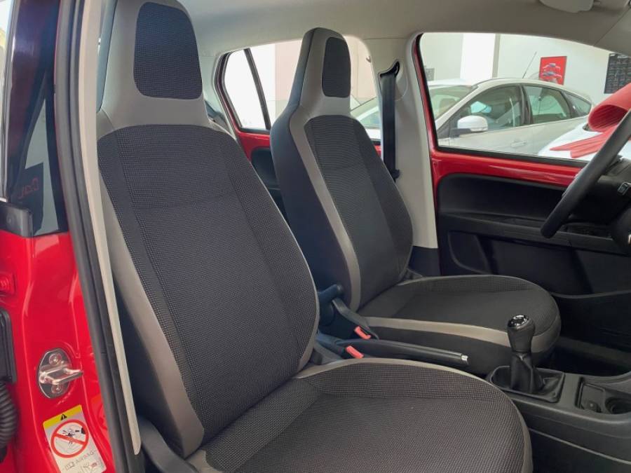 VOLKSWAGEN - UP - 2014/2015 - Vermelha - R$ 43.900,00