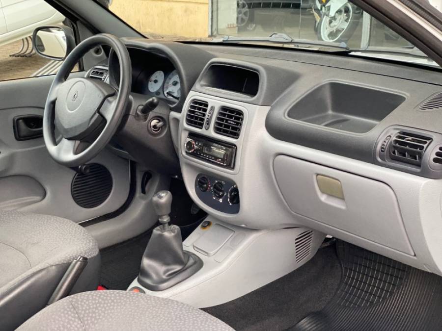 RENAULT - CLIO - 2011/2011 - Branca - R$ 23.900,00