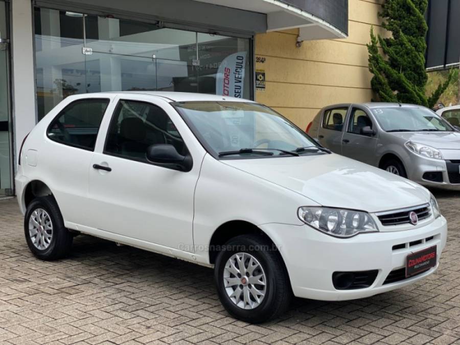 FIAT - PALIO - 2016/2016 - Branca - R$ 28.900,00