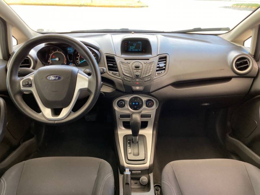 FORD - FIESTA - 2014/2014 - Branca - R$ 45.900,00