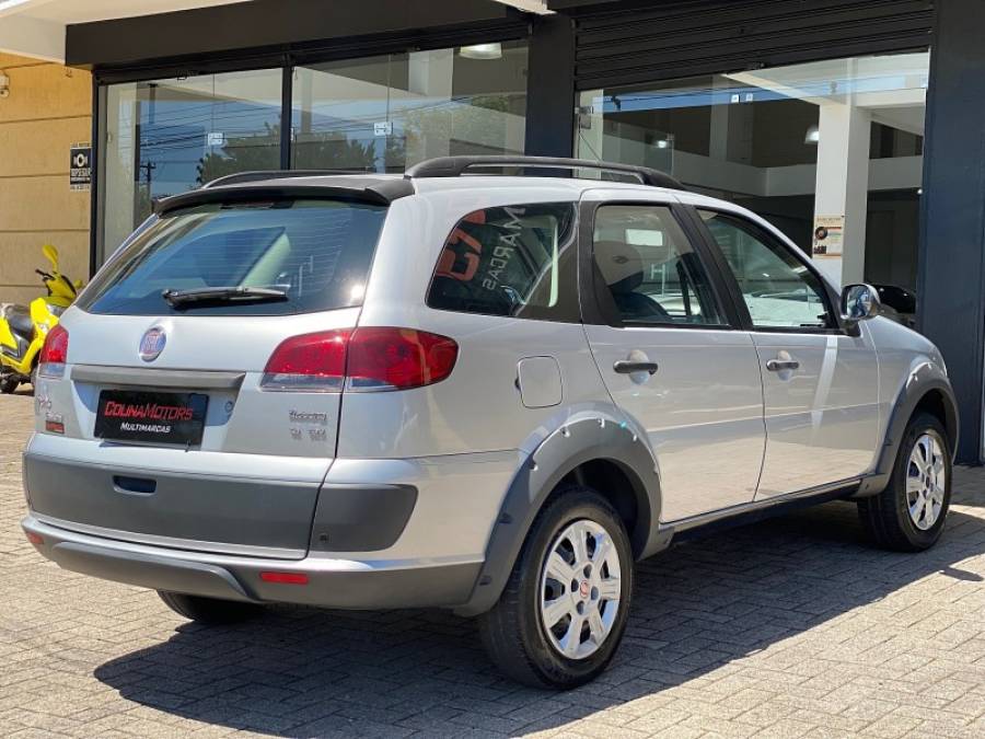 FIAT - PALIO - 2013/2013 - Prata - R$ 39.900,00
