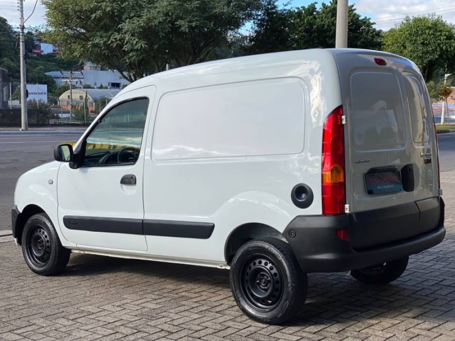 RENAULT - KANGOO - 2018/2018 - Branca - R$ 60.900,00