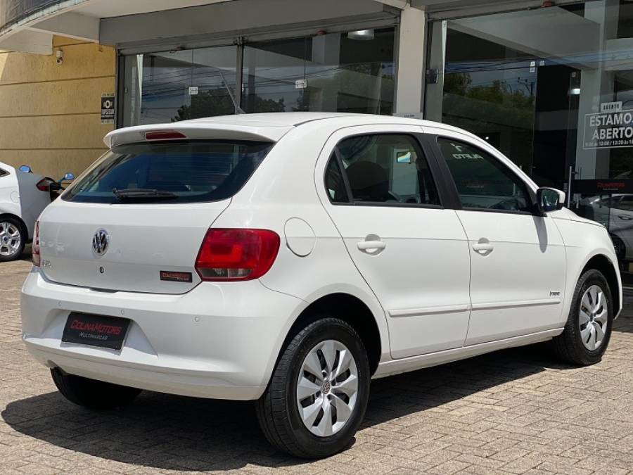 VOLKSWAGEN - GOL - 2013/2014 - Branca - R$ 38.900,00