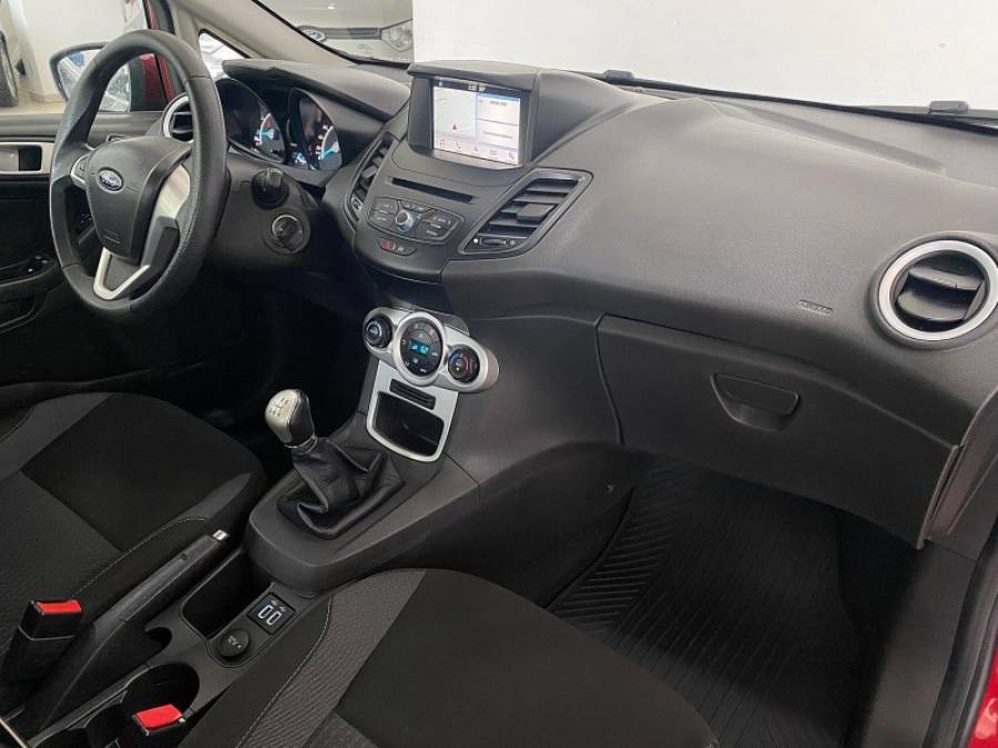 FORD - FIESTA - 2018/2019 - Vermelha - R$ 61.900,00