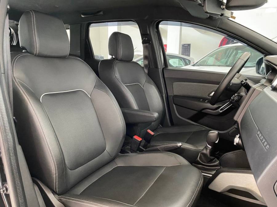 RENAULT - DUSTER - 2022/2022 - Preta - R$ 91.900,00
