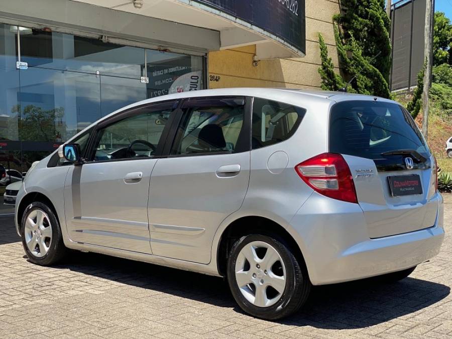 HONDA - FIT - 2011/2011 - Prata - R$ 42.900,00
