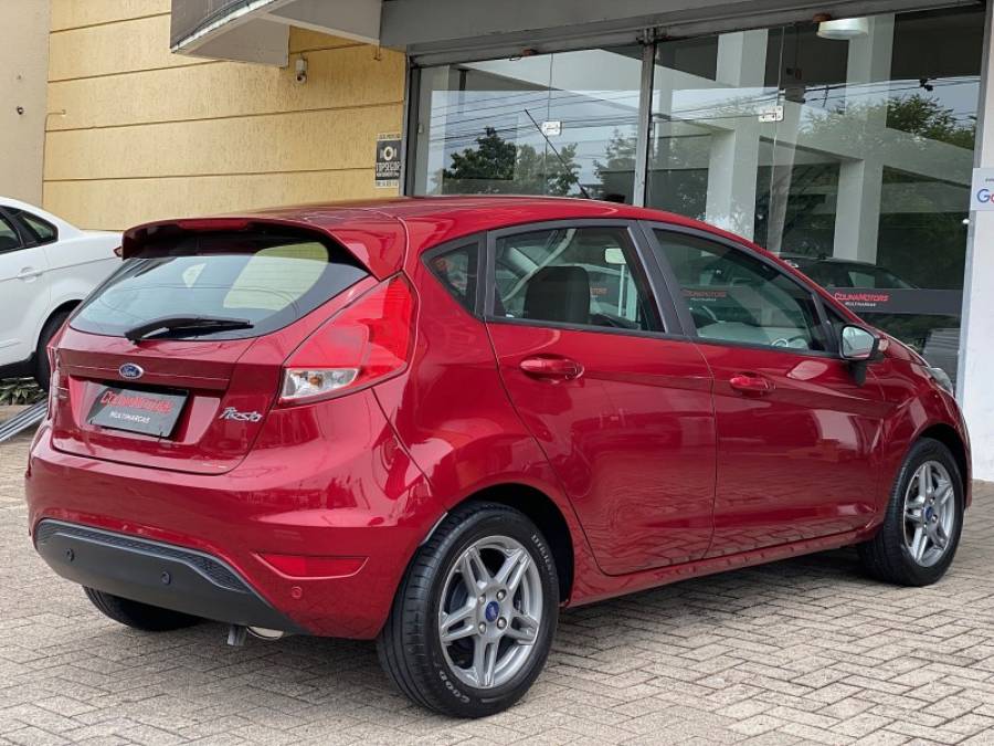FORD - FIESTA - 2018/2019 - Vermelha - R$ 61.900,00