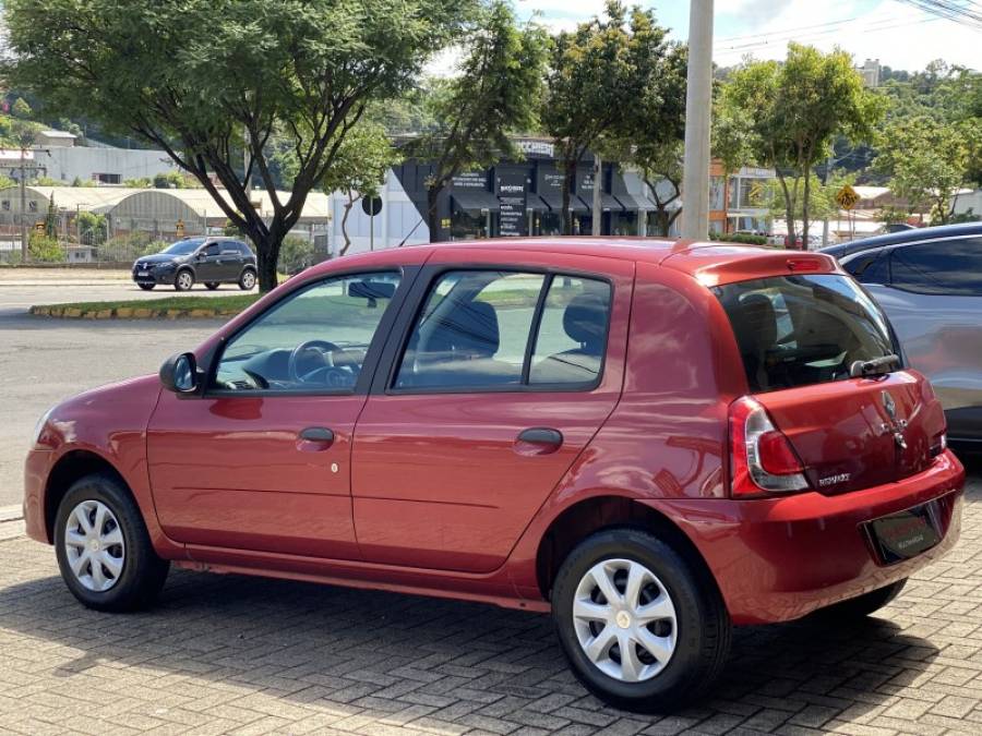 RENAULT - CLIO - 2015/2015 - Vermelha - R$ 35.900,00