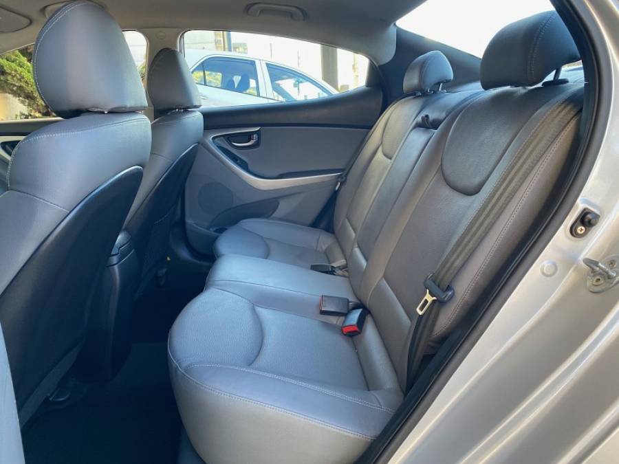 HYUNDAI - ELANTRA - 2012/2012 - Prata - R$ 65.900,00