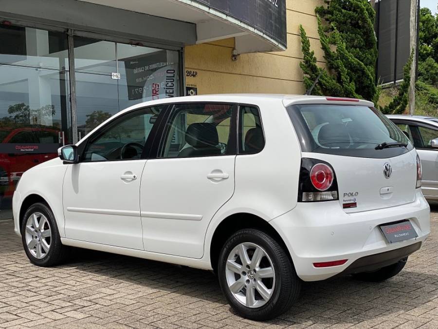 VOLKSWAGEN - POLO - 2012/2013 - Branca - R$ 47.900,00