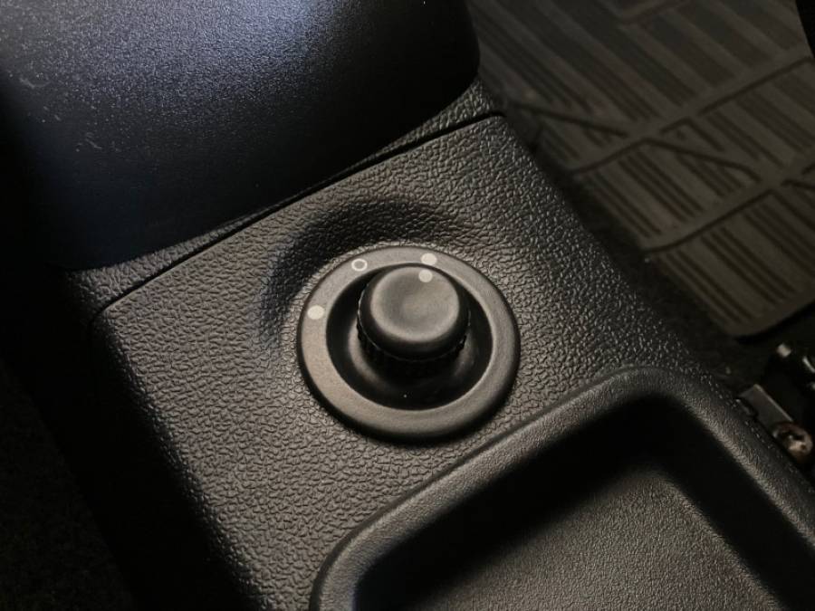 RENAULT - SANDERO - 2012/2013 - Prata - R$ 42.900,00