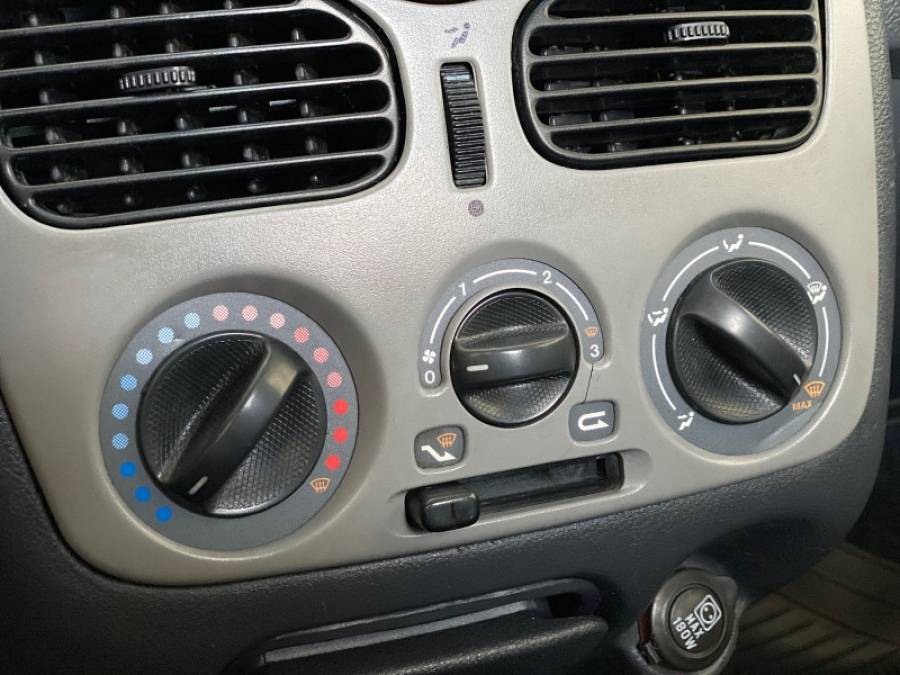 FIAT - STRADA - 2006/2007 - Cinza - R$ 30.900,00