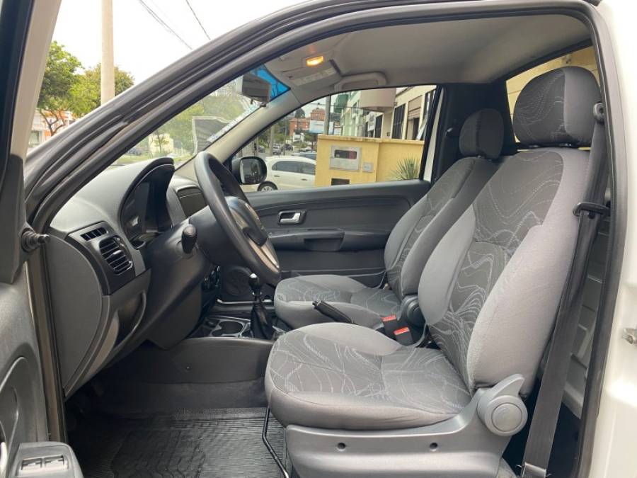 FIAT - STRADA - 2016/2016 - Branca - R$ 54.900,00