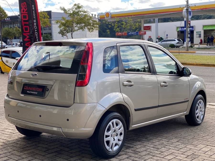 FORD - FIESTA - 2012/2012 - Bege - R$ 33.900,00