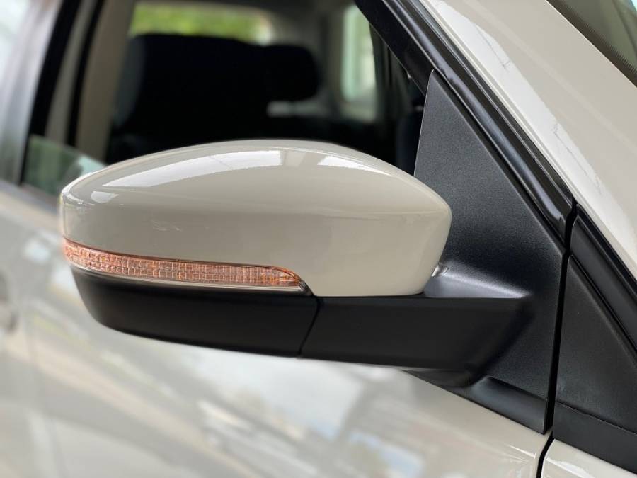 VOLKSWAGEN - POLO - 2012/2013 - Branca - R$ 47.900,00