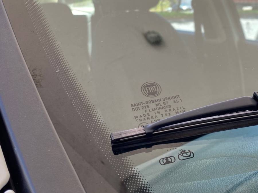 FIAT - PALIO - 2014/2015 - Branca - R$ 43.900,00