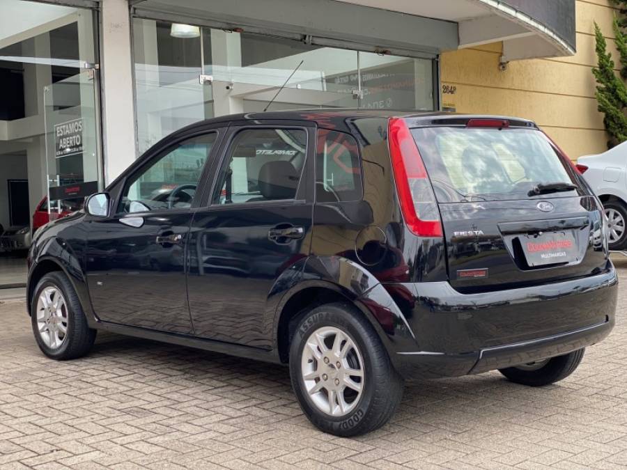 FORD - FIESTA - 2014/2014 - Preta - R$ 34.900,00