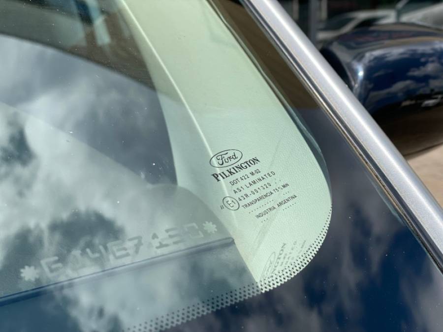 FORD - FOCUS - 2005/2006 - Prata - R$ 28.900,00