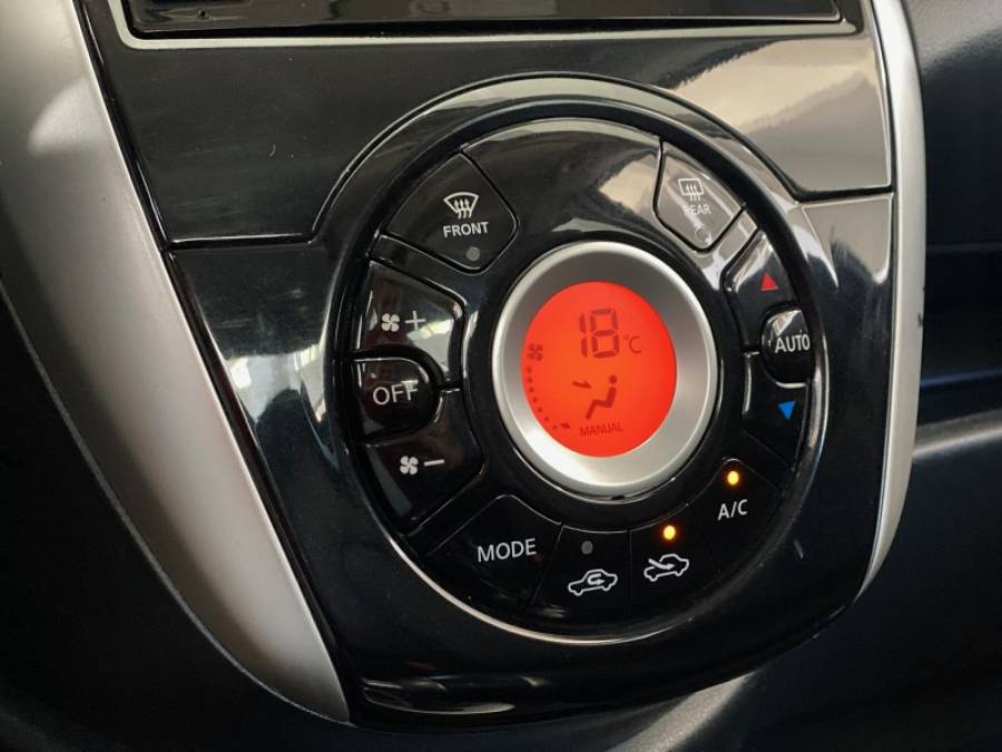 NISSAN - VERSA - 2019/2020 - Cinza - R$ 67.900,00