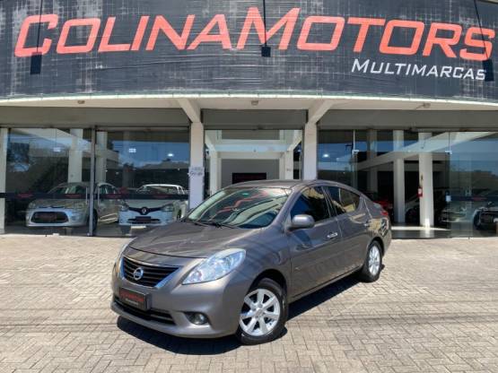NISSAN - VERSA - 2014/2014 - Cinza - R$ 43.900,00