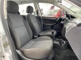 FORD - FOCUS - 2005/2006 - Prata - R$ 28.900,00