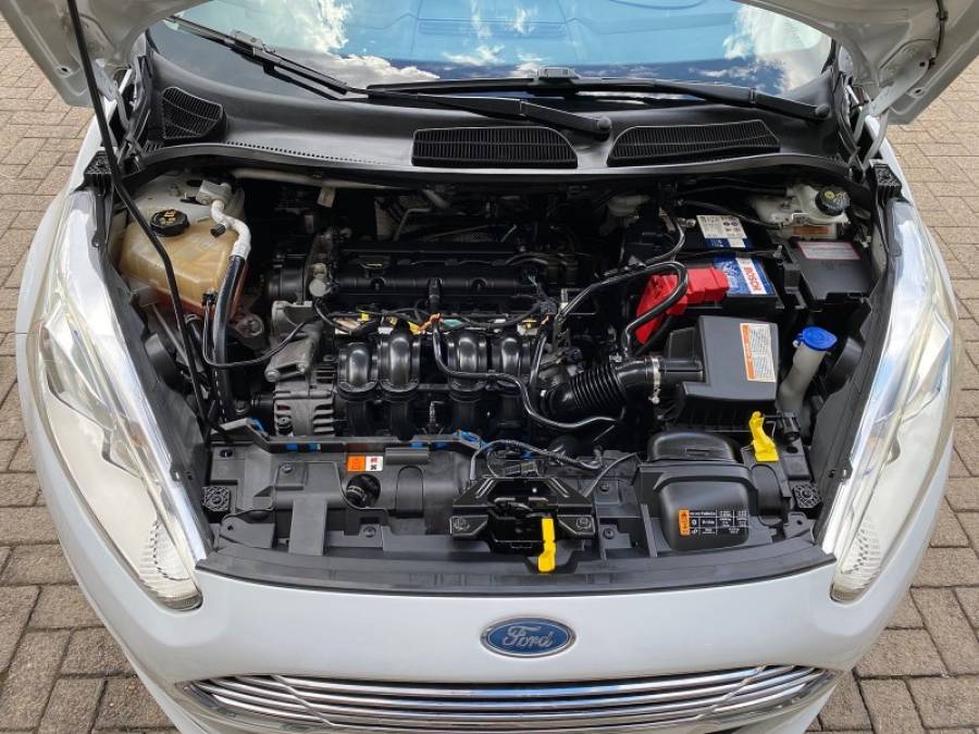FORD - FIESTA - 2014/2014 - Branca - R$ 47.900,00