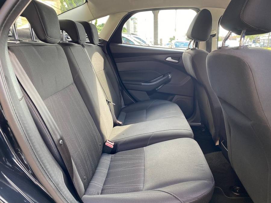 FORD - FOCUS - 2016/2016 - Cinza - R$ 59.900,00