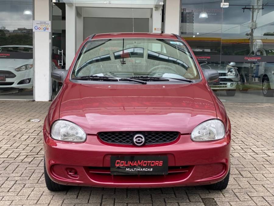 CHEVROLET - CORSA - 2000/2001 - Vermelha - R$ 17.900,00