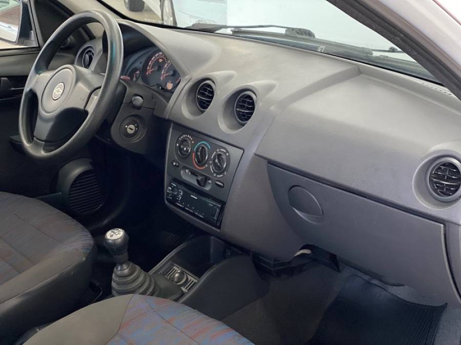 CHEVROLET - CELTA - 2009/2010 - Branca - R$ 25.900,00