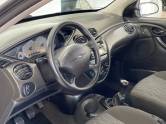FORD - FOCUS - 2005/2006 - Prata - R$ 28.900,00