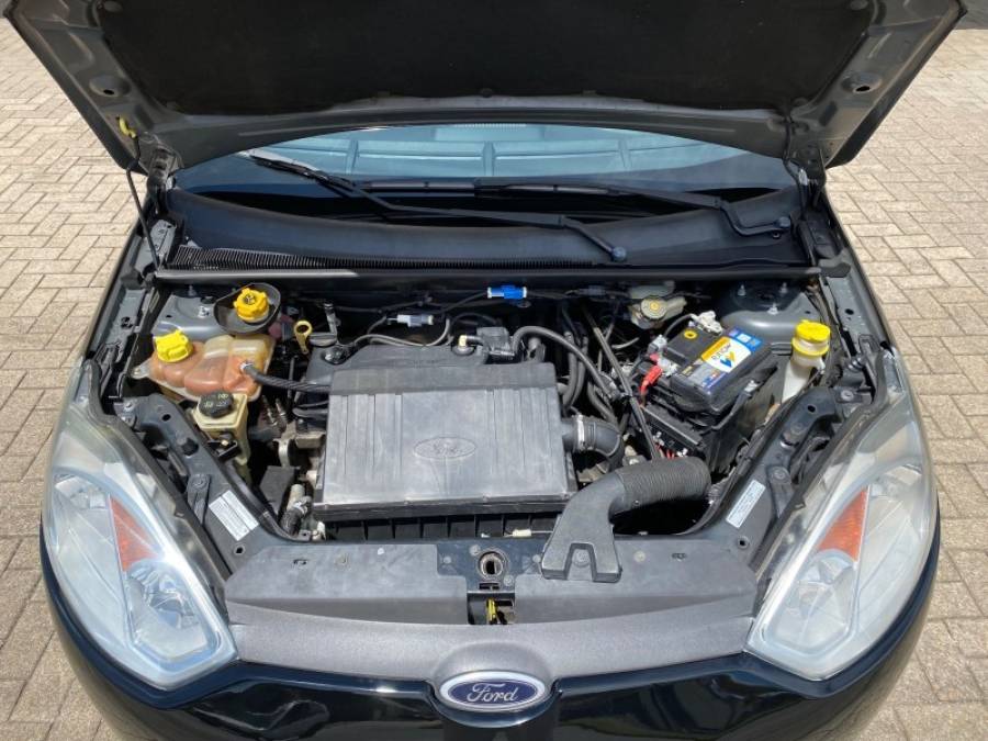 FORD - FIESTA - 2014/2014 - Preta - R$ 35.900,00
