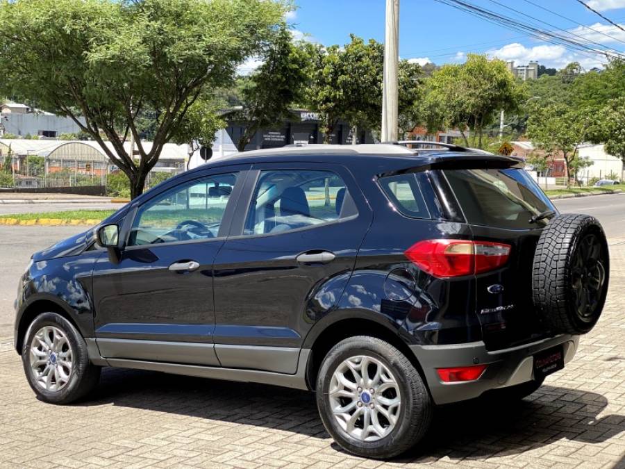 FORD - ECOSPORT - 2014/2015 - Preta - R$ 56.900,00