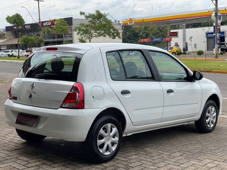 RENAULT - CLIO - 2014/2015 - Branca - R$ 32.900,00