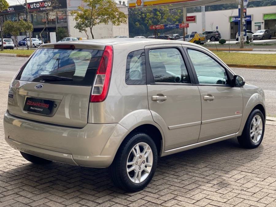 FORD - FIESTA - 2009/2009 - Bege - R$ 27.900,00