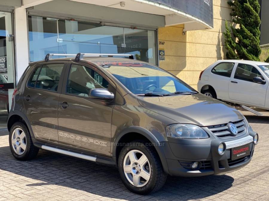 VOLKSWAGEN - CROSSFOX - 2009/2009 - Cinza - R$ 37.900,00