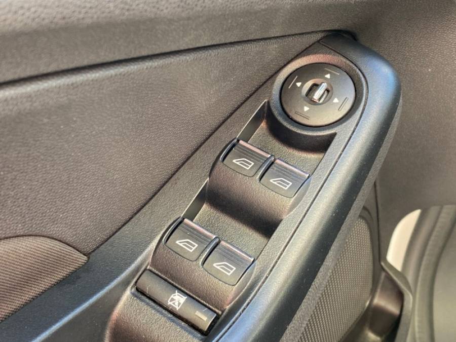 FORD - FIESTA - 2014/2014 - Branca - R$ 45.900,00