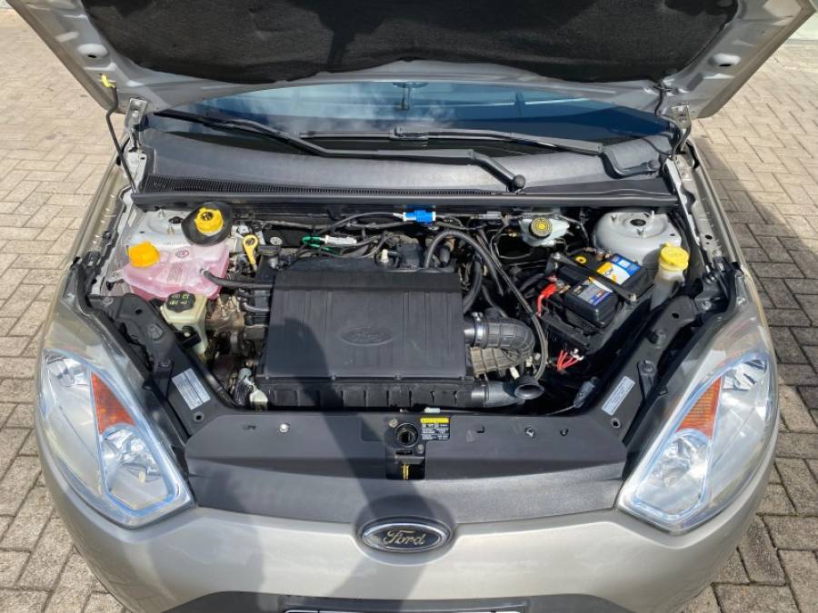 FORD - FIESTA - 2012/2012 - Bege - R$ 33.900,00