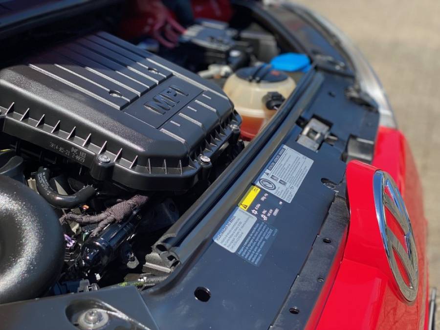 VOLKSWAGEN - UP - 2014/2015 - Vermelha - R$ 43.900,00