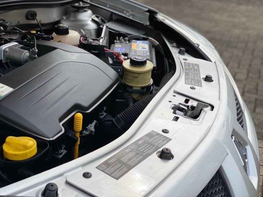 RENAULT - SANDERO - 2010/2011 - Prata - R$ 26.900,00